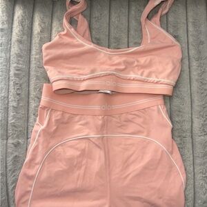 ALO Yoga Pink Sports Bra and leggings Set